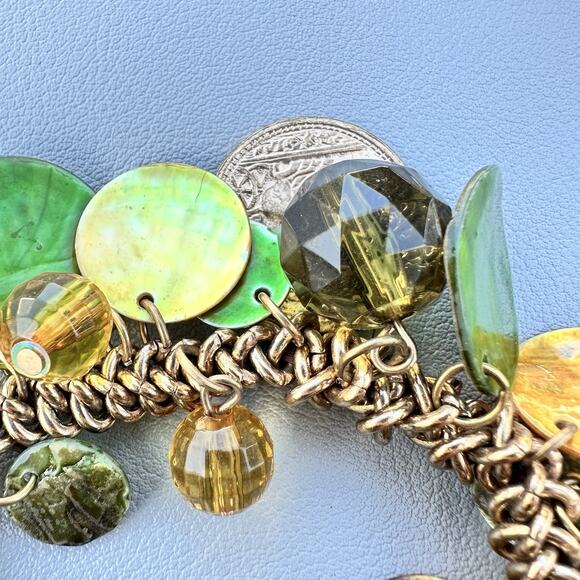 Vintage Charm Stretch Bracelet Green Yellow Cameo Coin Gold Tone Dangles Boho - Picture 4 of 8